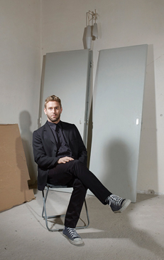 Tim Den Besten photographed by Jouk Oosterhof for de Volkskrant